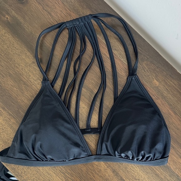 Xhilaration Other - Xhilaration Black Strappy Bikini Top